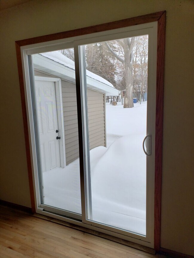 Building Photo - 1417 3rd Ave NW