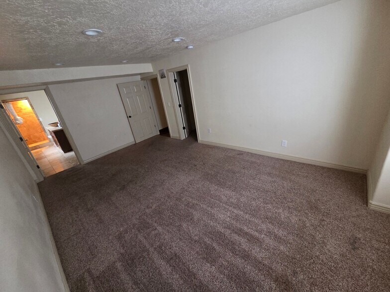 Building Photo - 10313 N 6530 W