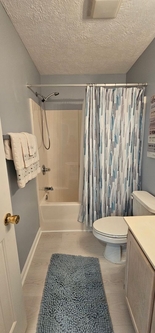 Building Photo - Beautiful 2 Bed / 2 Bath Furnished Condo A...