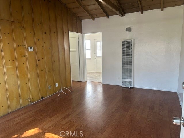 Building Photo - 601 E Chevy Chase Dr