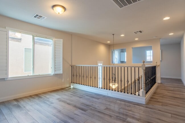 Building Photo - 2279 Autumn Fire Ct