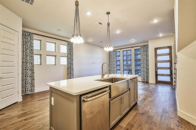 Building Photo - 8080 Ingram Dr