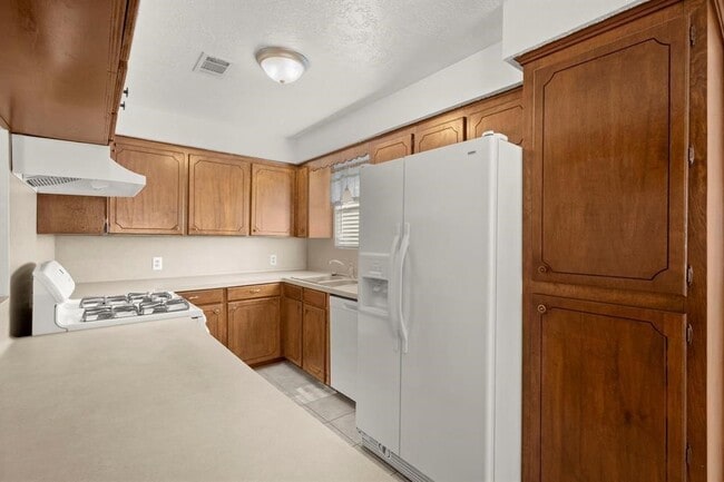 Building Photo - 6314 Olson Ln