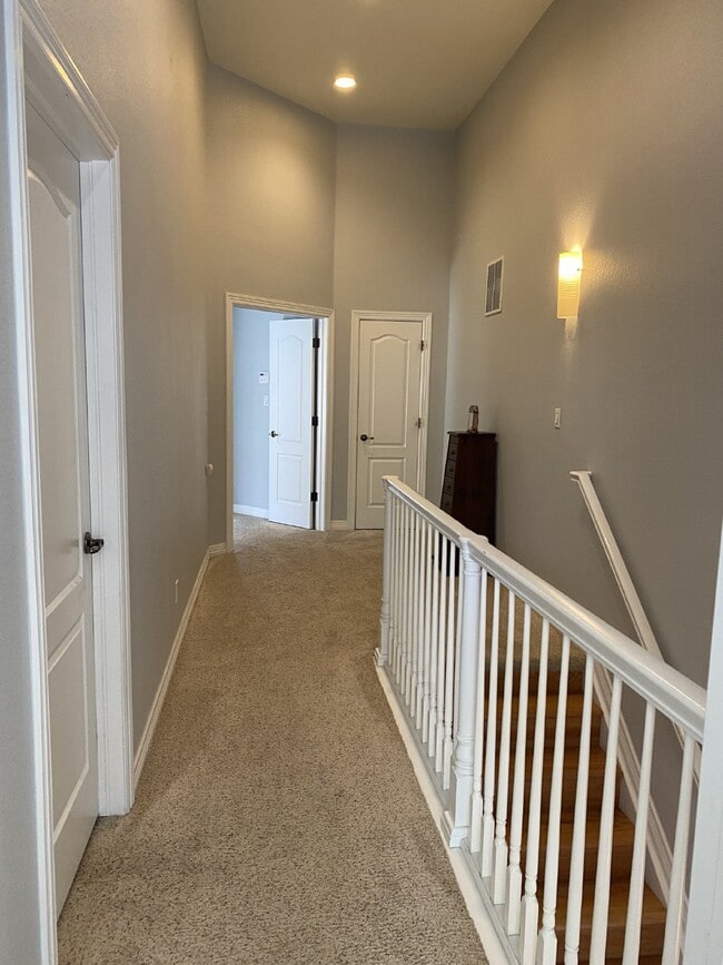 Building Photo - Cherry Creek Executive 3bd/4ba home 3743SF!