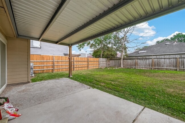 Building Photo - 1806 Foxlake Dr