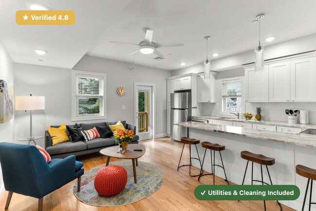 Building Photo - 1047 Saratoga St