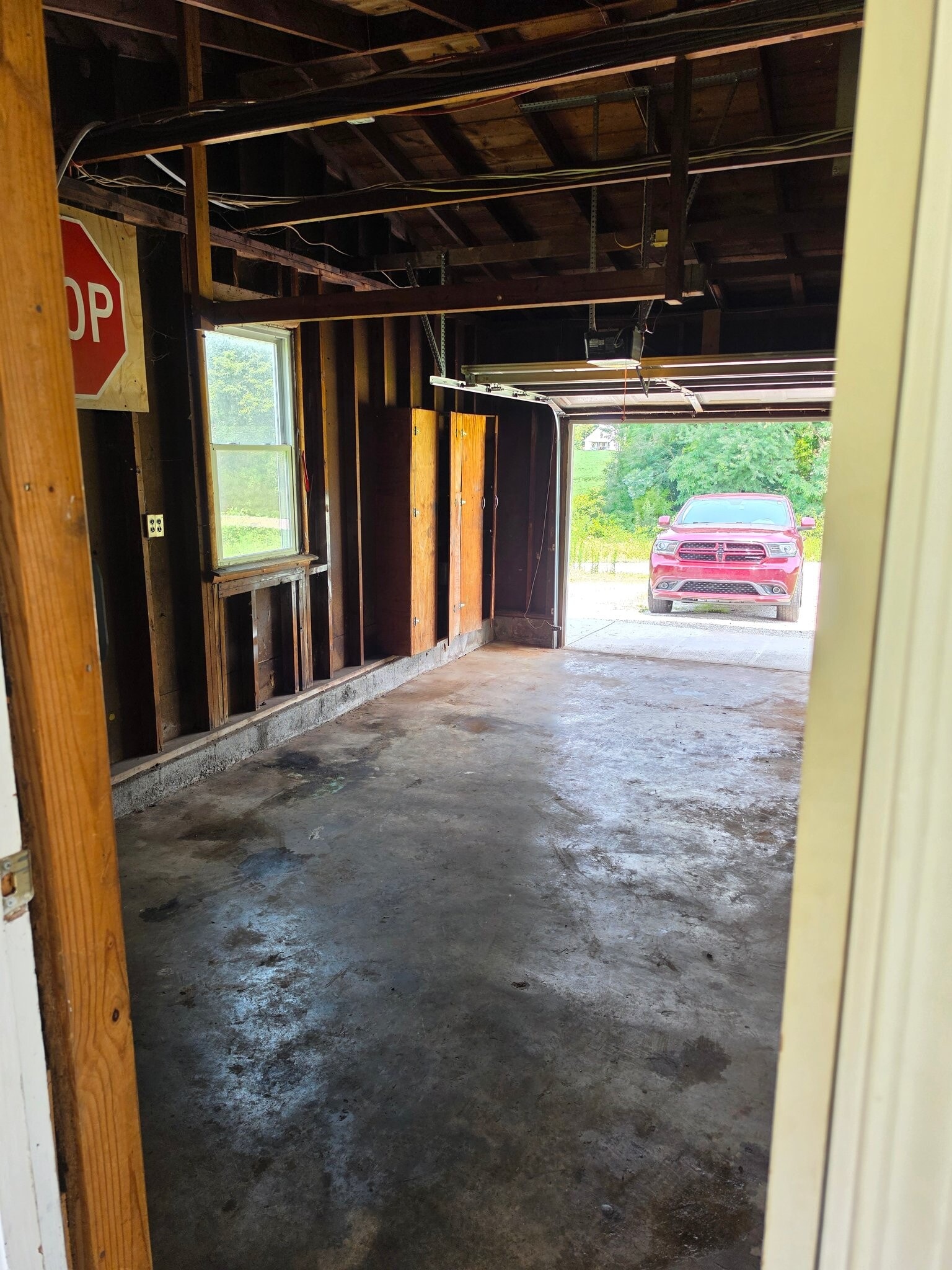 Building Photo - 2805 Rhodelia Rd