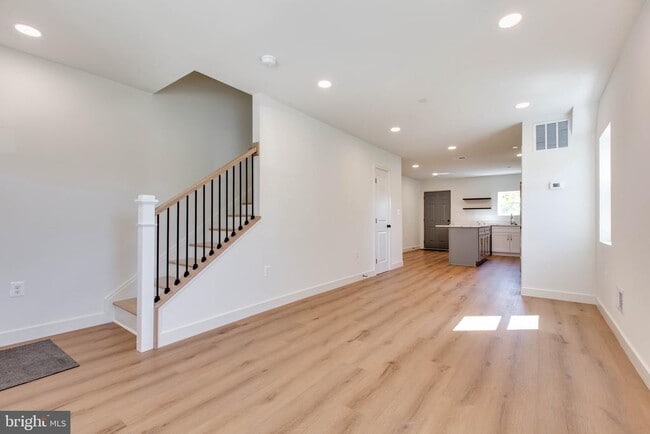 Building Photo - 118 Winters Ln