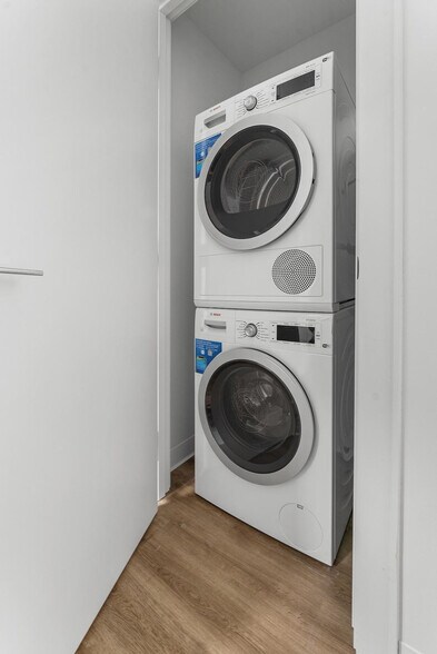 Building Photo - 284 Western Ave