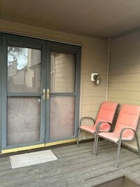 Building Photo - 3325 Beacon St