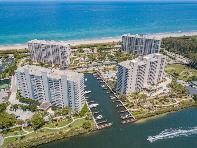 Building Photo - 4201 N Ocean Blvd