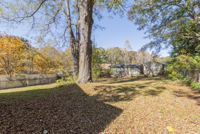 Building Photo - 1024 Houston St