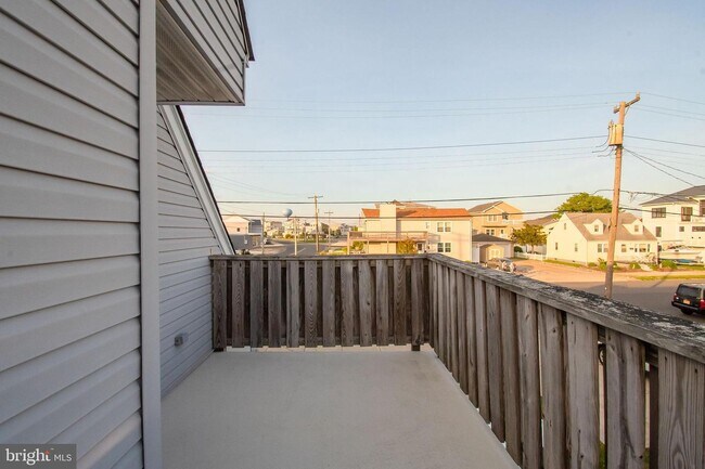 Building Photo - 100 Sheridan Square