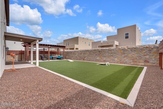 Building Photo - East El Paso 4 bed Refrig A/C
