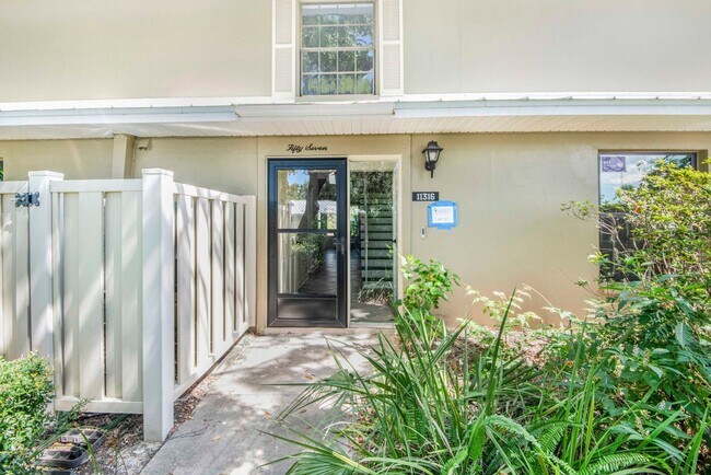 Building Photo - 11316 W Bayshore Dr