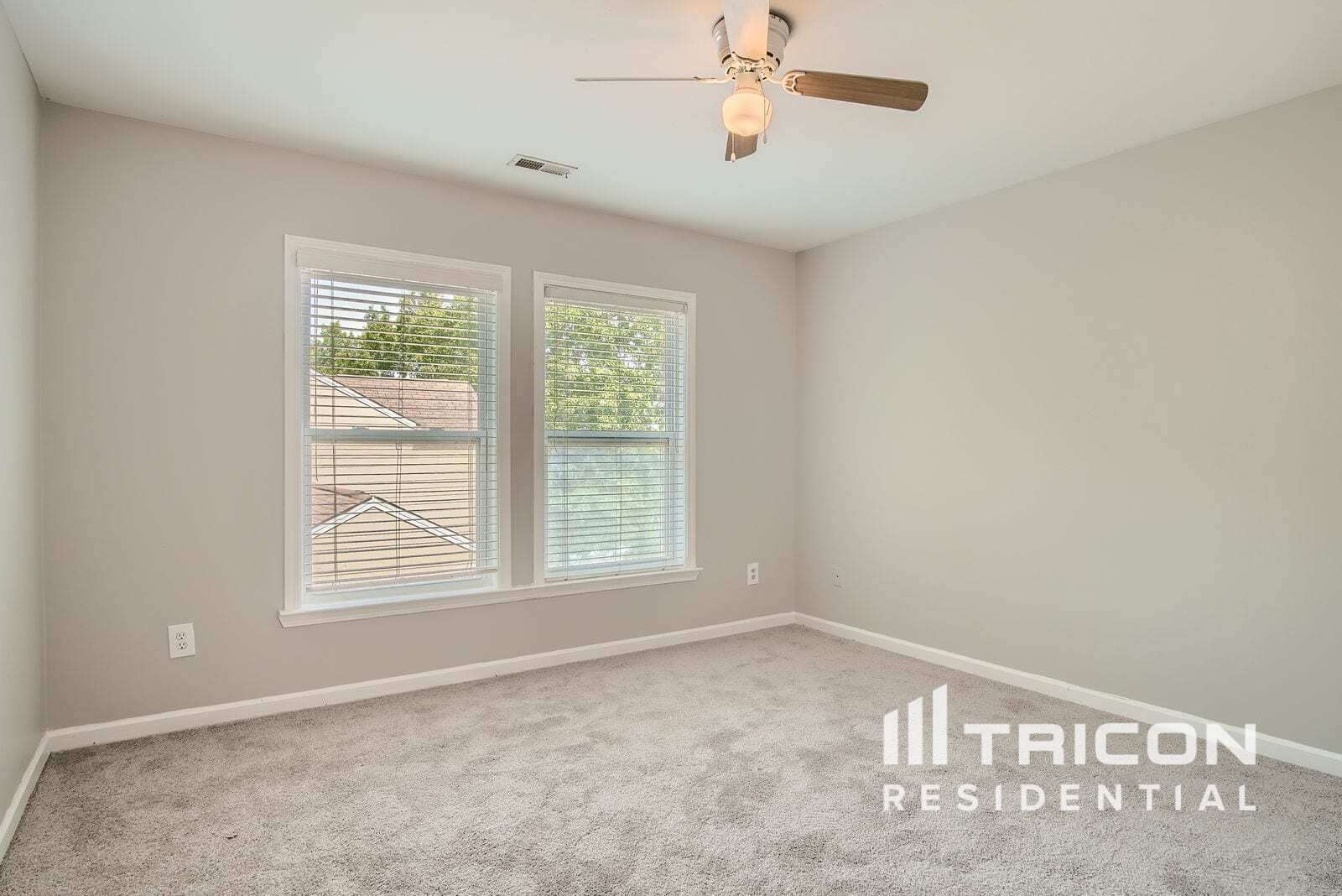 Building Photo - 8122 Valley Ridge Dr