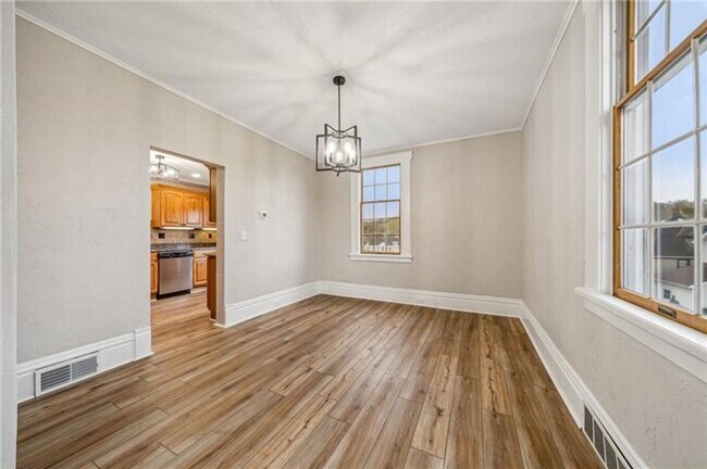 Building Photo - 3 bed/ 2 bath Single Family Home Manor, PA 15665