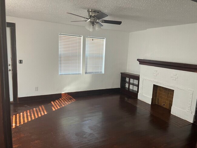 Building Photo - 2536 NW 21st, Okla