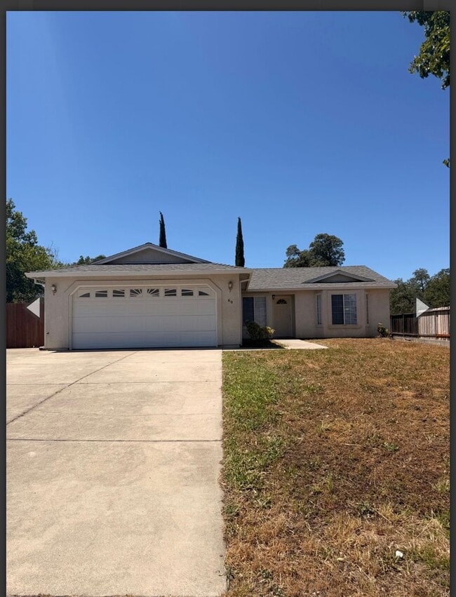 Building Photo - Updated 3-bedroom, 2-bath home in Redding