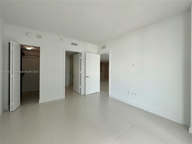 Building Photo - 1300 S Miami Ave