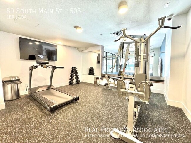 Building Photo - 80 South Main St