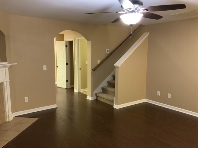 Building Photo - Price Reduction. Chelsea Park!!!  4 Bedroo...