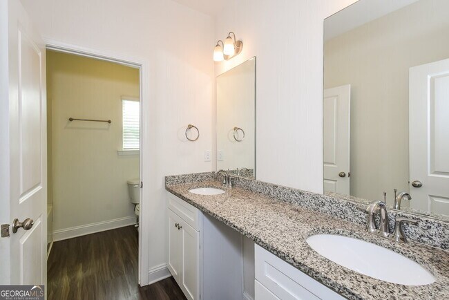 Building Photo - 7844 Wrotham Cir