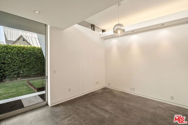 Building Photo - 3646 Inglewood Blvd