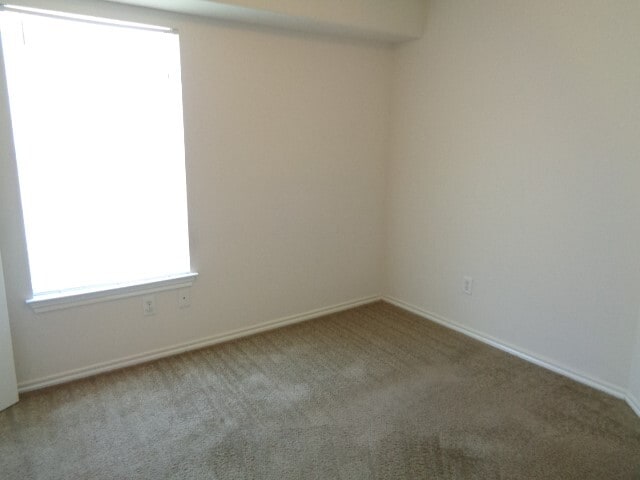 Building Photo - 17147 Oakwood Chase Dr