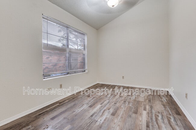 Building Photo - 3930 Portland St