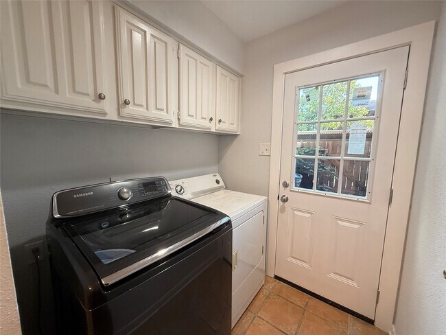 Building Photo - 2601 S Braeswood Blvd