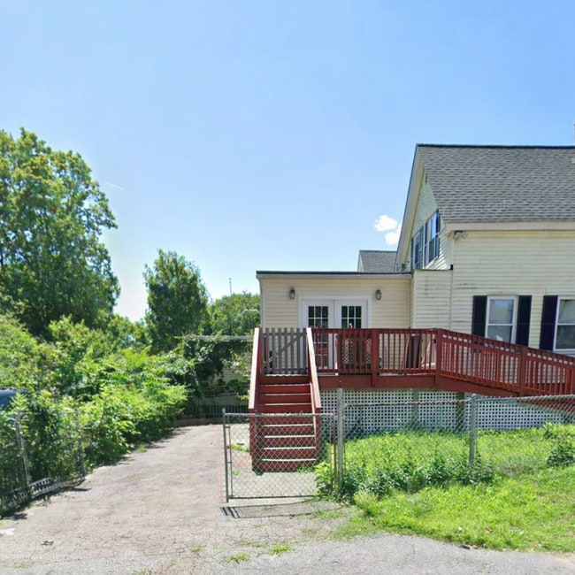 Building Photo - 40 S Whipple St