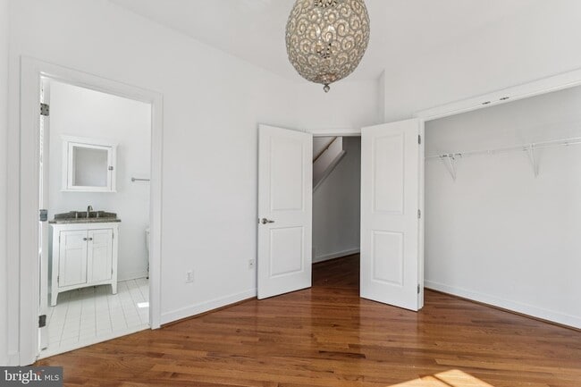 Building Photo - 4410 Longfellow St