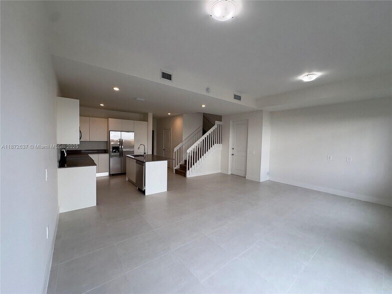 Building Photo - 34530 SW 190th Ave