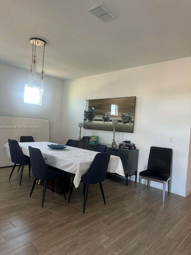 Building Photo - 2952 Embark Trl