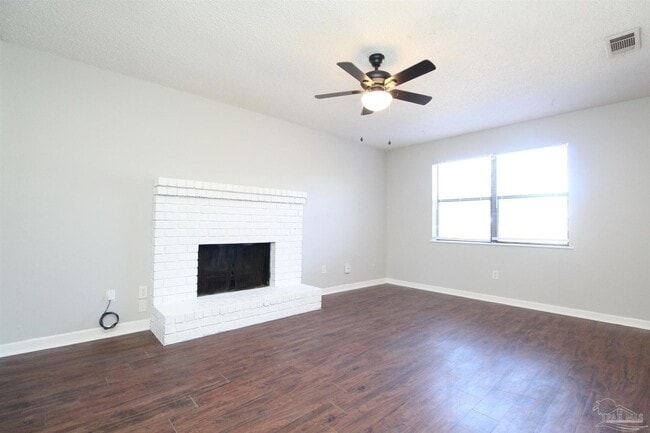 Building Photo - 7642 Sandy Creek Dr