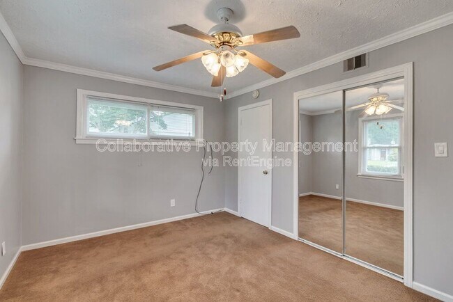 Building Photo - 319 Tanglewood Rd