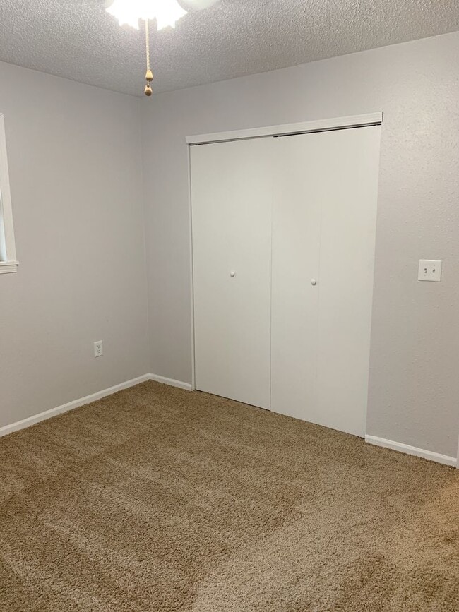 Building Photo - For Rent...4404 Wabash, Granite City