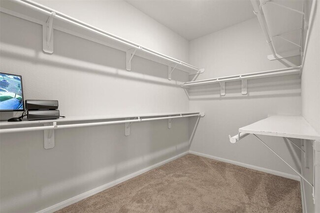 Building Photo - 2701 Bayrose Dr