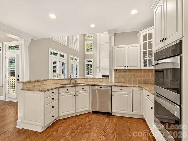Building Photo - 4811 Old Course Dr