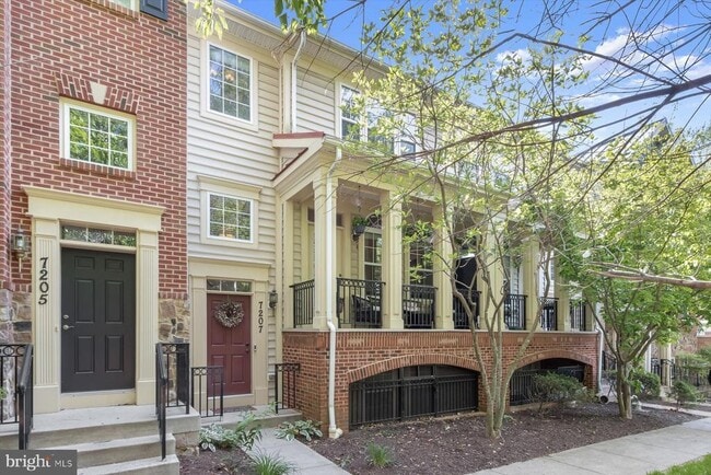 Building Photo - 7207 Phelps Hill Ct