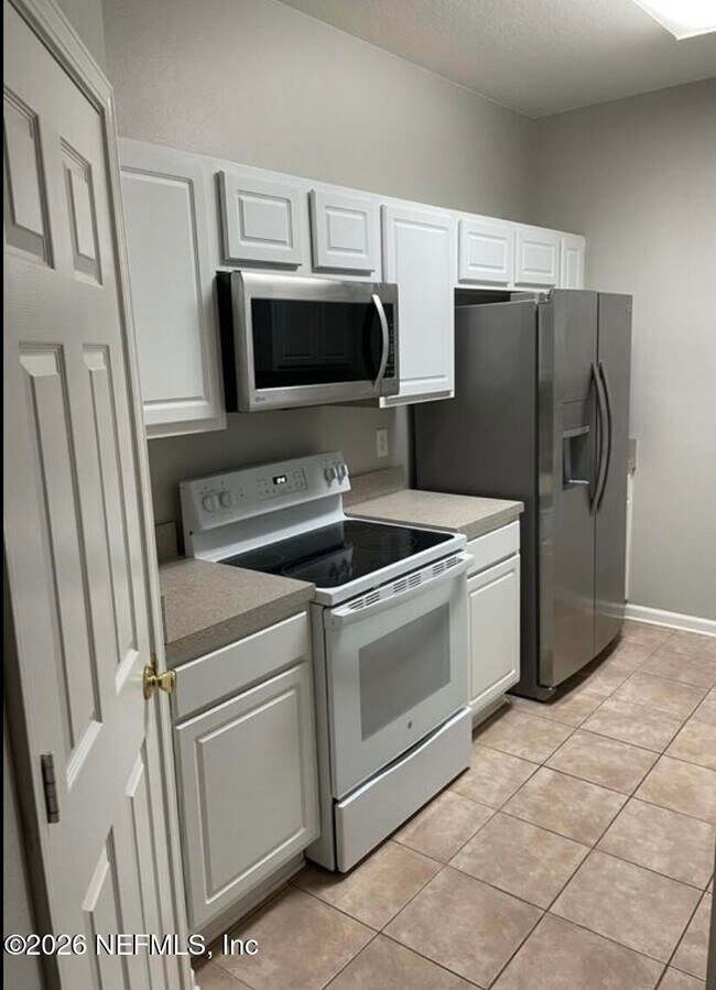 Building Photo - 7990 Baymeadows Rd
