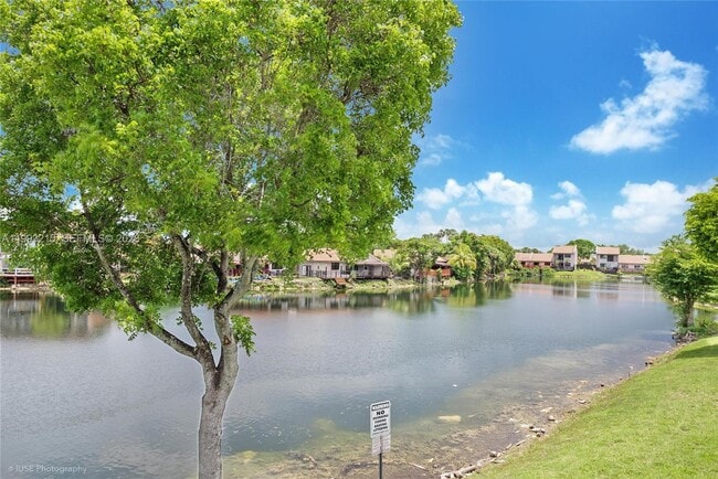 Building Photo - 2211 SW 122nd Ct