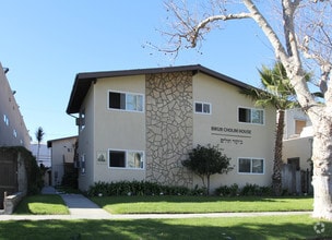 Building Photo - 613 - Marlin Manor