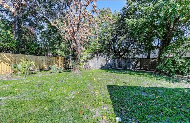 Building Photo - 5647 Belarbor St