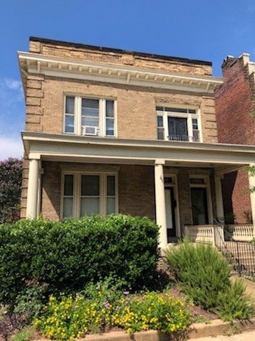 Building Photo - Stuart and Davis