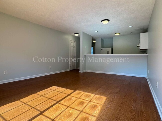 Building Photo - 1731 S 41st St