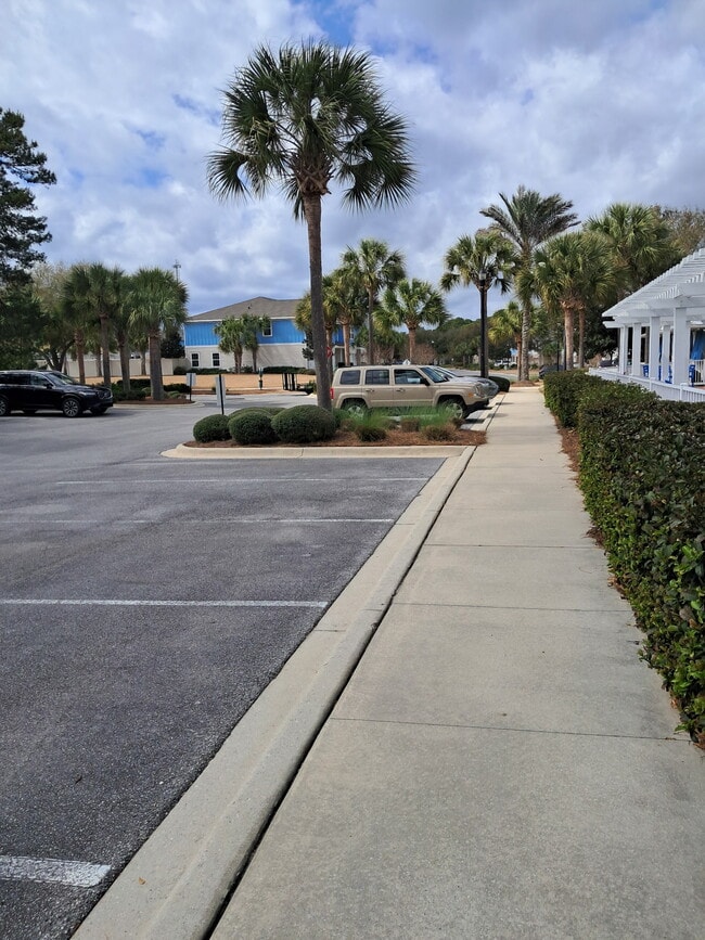 Building Photo - 317 Sand Oak Blvd