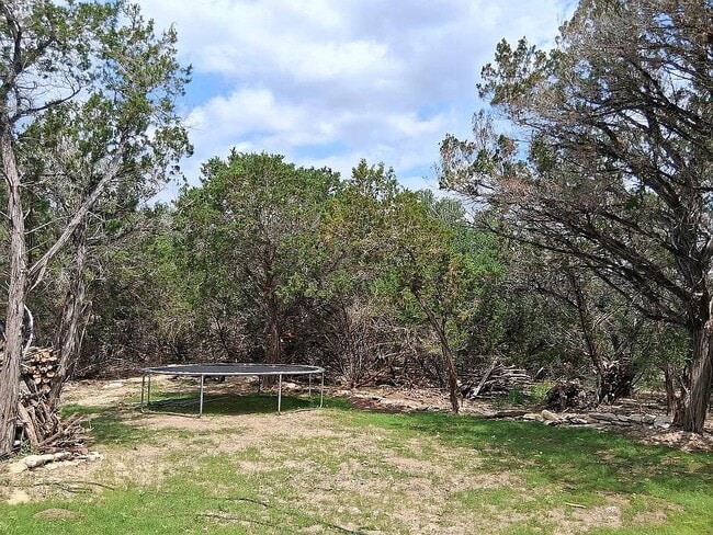 Building Photo - 536 Wright Dr
