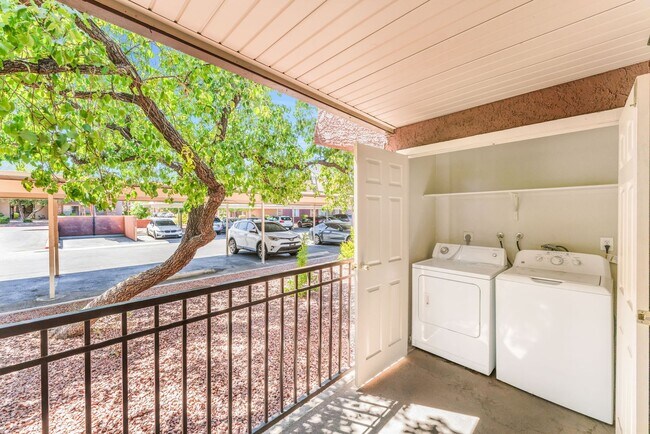 Building Photo - 4360 Sandy River Dr